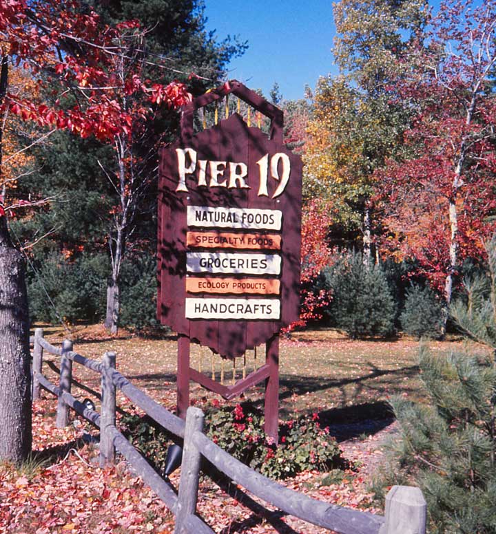 Pier 19 sign corner of NH Route 109 & Union Wharf Road. Pier 19 sign corner of NH Route 109 & Union Wharf Road.