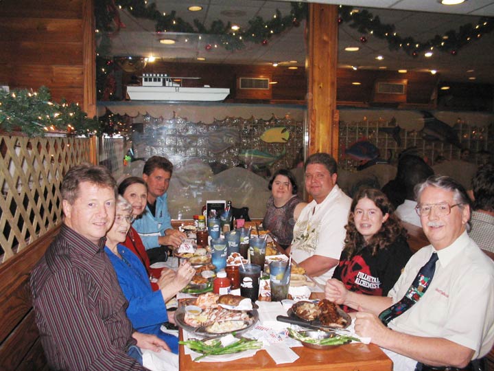 The Rich family dinner at Dixie Crossroads - 12/2005